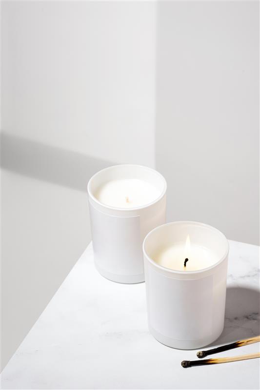 burning-aromatic-candle-made-of-soy-wax-on-a-white-2025-01-09-07-51-18-utc
